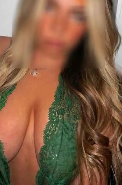 Yasmin, 44 år